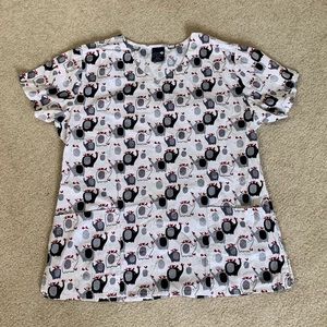 Women’s Medium Scrub Top